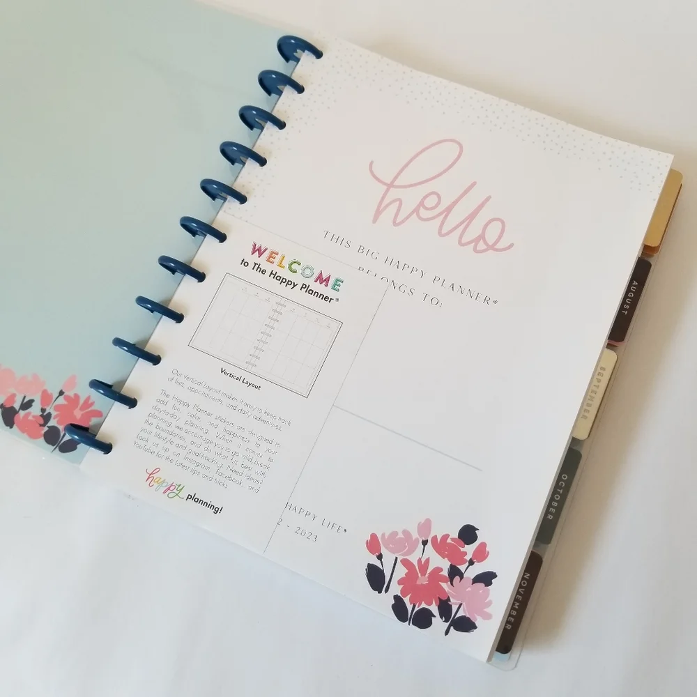 2023 Planner with Heart Shaped Rings